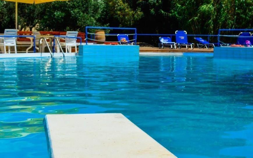 Hotel Vergina ラゴニッシ エクステリア 写真