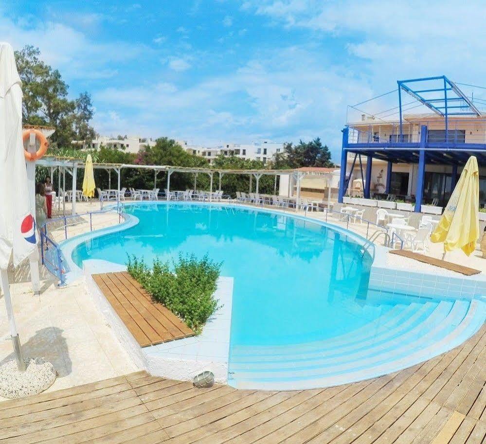 Hotel Vergina ラゴニッシ エクステリア 写真