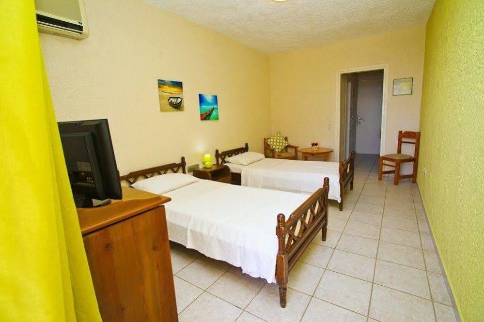 Hotel Vergina ラゴニッシ エクステリア 写真